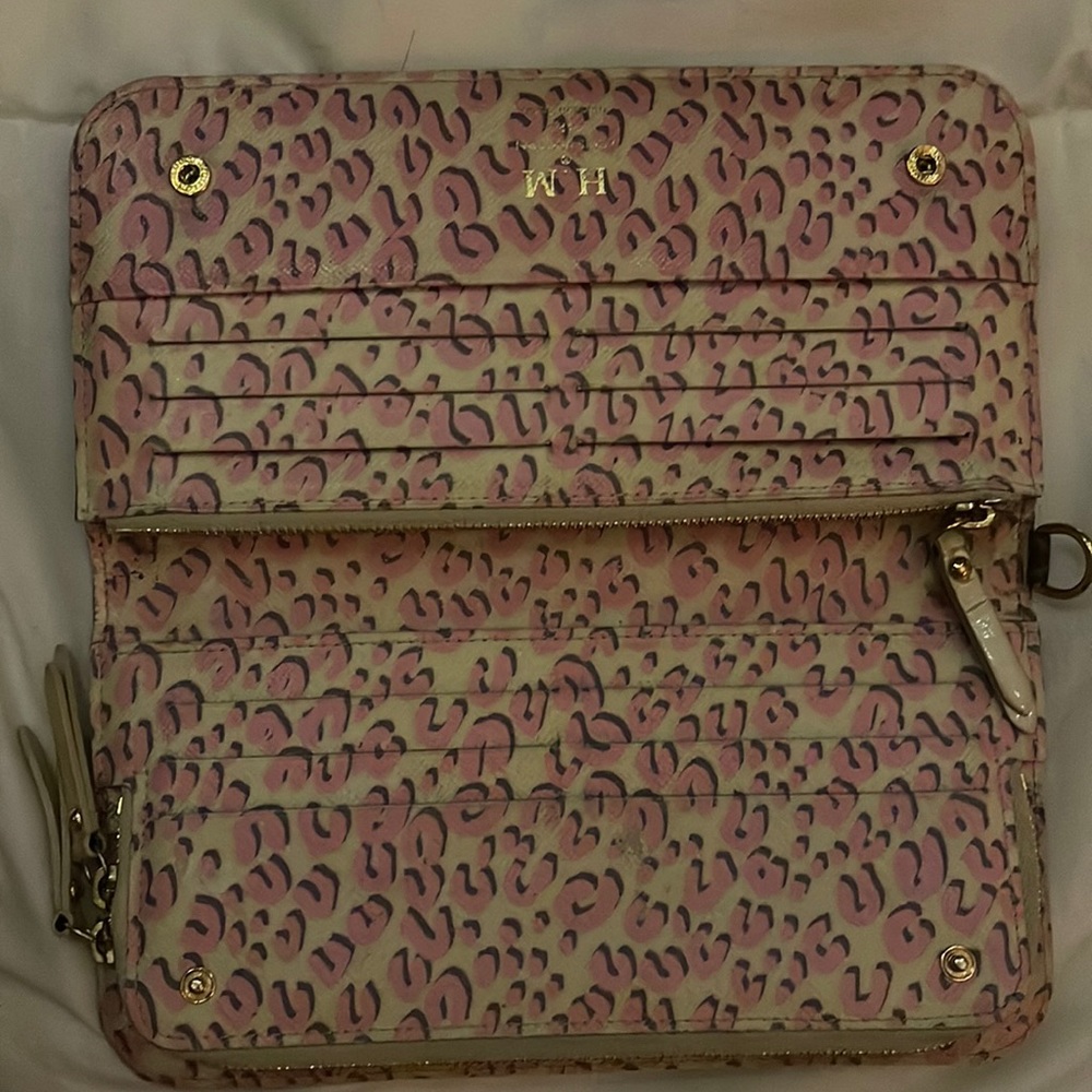 Authentic Louis Vuitton Insolite Wallet Pink Leopard inside